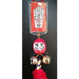 Omamori Daruma baba díszítéssel