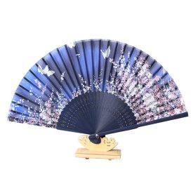 Kék selyem legyező sakura virágokkal, lepkékkel