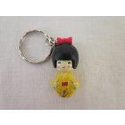 Kokeshi baba kulcstartó - sárga